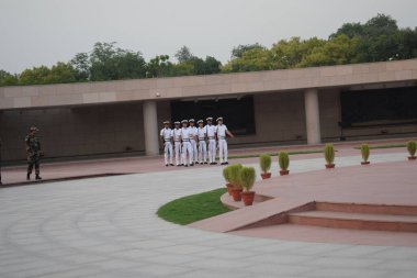 Delhi 'deki Ulusal Savaş Anıtı' nın iç manzarası, Savaş Anıtı 'nın akşam manzarası, Hindistan Kapısı Rajpath, Yeni Delhi' de bulunan bir savaş anıtıdır.