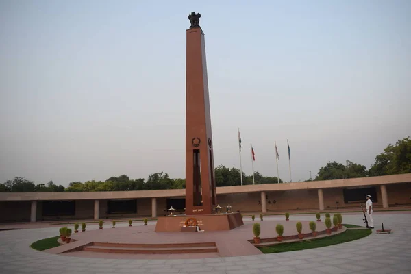 Всередині Пам Ятки Національного Військового Меморіалу Делі Індія Присвяченого Пам — стокове фото