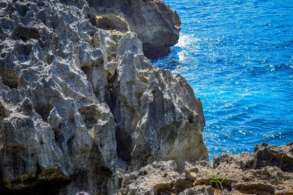 Όμορφη Θέα Billabong Angel Του Sharp Δραματική Βράχια Και Συντρίβεται — Φωτογραφία Αρχείου