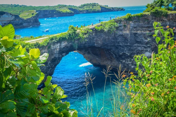 Rock Coastline Stone Arch Sea Broken Beach Nusa Penida Indonesia — Stock Photo, Image