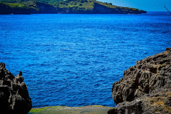 Schöne Angel Billabong Ansicht Scharfe Dramatische Felsen Und Krachende Wellen — Stockfoto