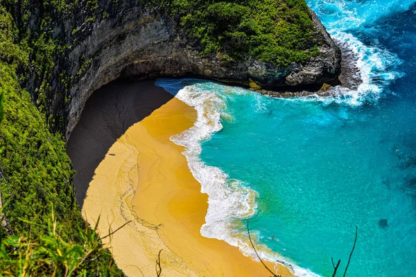 Mooie Klingking Strand Rotsen Het Eiland Nusa Penida Buurt Van — Stockfoto