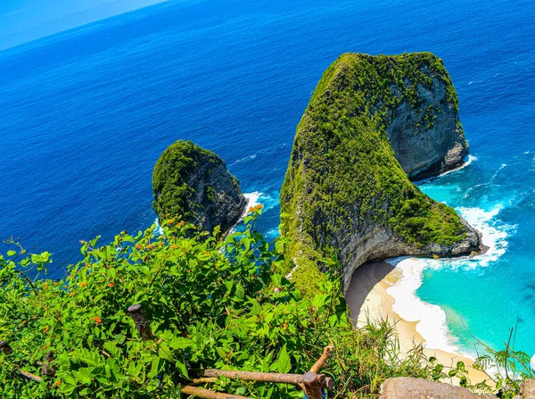 Vacker Klingking Beach Och Stenar Nusa Penida Nära Bali Indonesien — Stockfoto