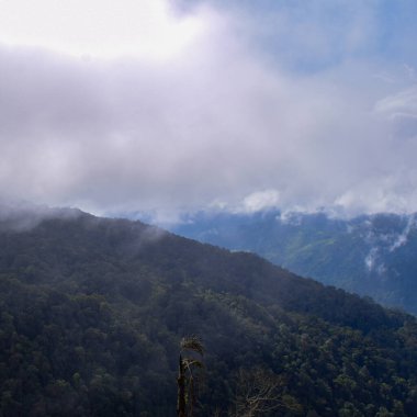 Skyway teleferiğindeki Chin Sweet mağara tapınağı Genting Highland, Malezya 'da Genting Highland' dan Genting Highlands 'a giden bir teleferikle Kuala Lumpur, Skyway Cable Car...