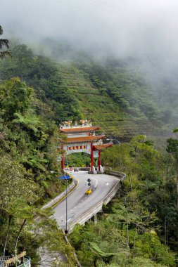Skyway teleferiğindeki Chin Sweet mağara tapınağı Genting Highland, Malezya 'da Genting Highland' dan Genting Highlands 'a giden bir teleferikle Kuala Lumpur, Skyway Cable Car...