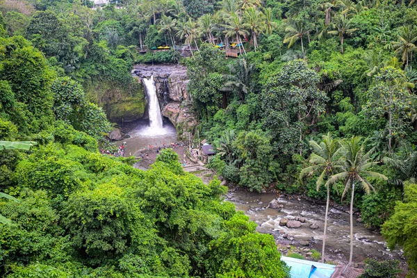 Tegenungan Cascade Est Une Belle Cascade Située Dans Région Plateau — Photo