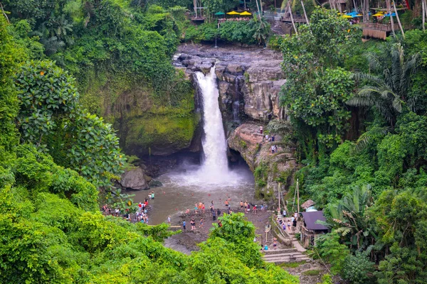 Tegenungan Waterval Een Prachtige Waterval Gelegen Plateau Gebied Het Een — Stockfoto