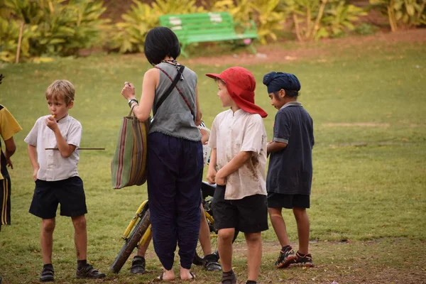 Nueva Delhi India Diciembre 2019 Niños Felices Jugando Famoso Parque — Foto de Stock