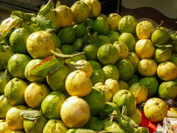 Sabah Vakti Delhi Deki Sokak Marketinde Taze Guava Meyveleri Delhi — Stok fotoğraf