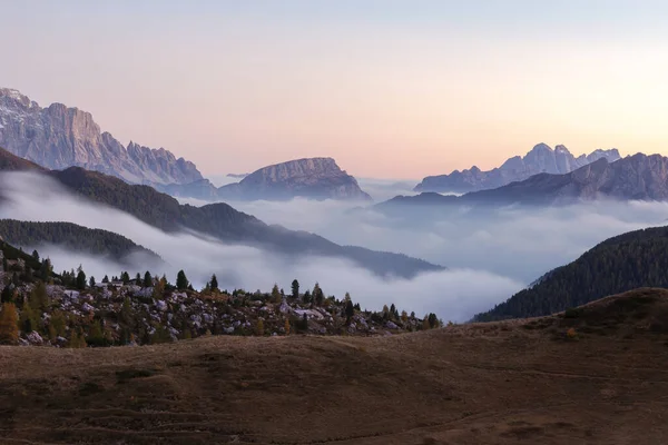 이탈리아 발파라 포시에 바이스 아름다운 발파라 계곡의 — 스톡 사진