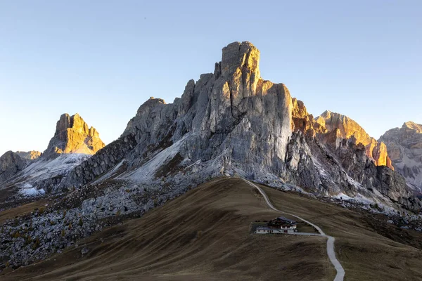 Olasz Dolomitok Giau Pass Kilátás Monte Nuvolau Csúcsok Megvilágított Kora — Stock Fotó