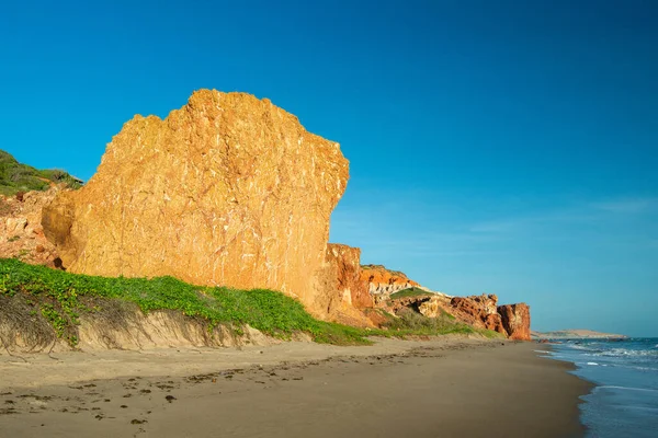 Scogliera Sabbie Colorate Mattina Presto Sulla Spiaggia Peroba Icapui Ceara — Foto Stock