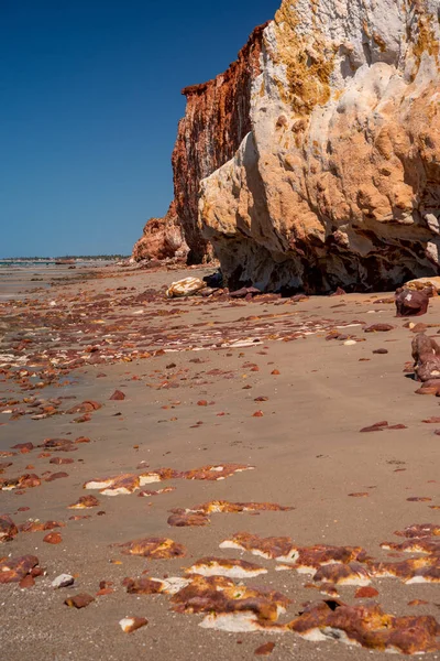 Sabbia Colorata Rocce Sedimentarie Creando Motivi Astratti Sulla Spiaggia Peroba — Foto Stock
