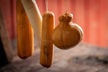 Alagoa Grande, Paraiba, Brezilya 'da tütsülenmiş peynir. Yerel ineklerin sütüyle yapılan peynirler.