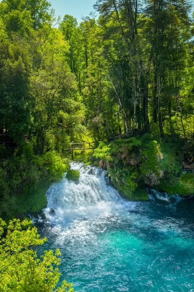 Ojos Del Caburgua Waterfall Beautiful Place Contemplation Attracts Many Tourists — Stock Photo, Image