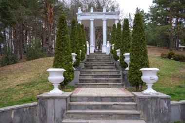 Kislovodsk. Park 'ta. Bahar. Rahatlama