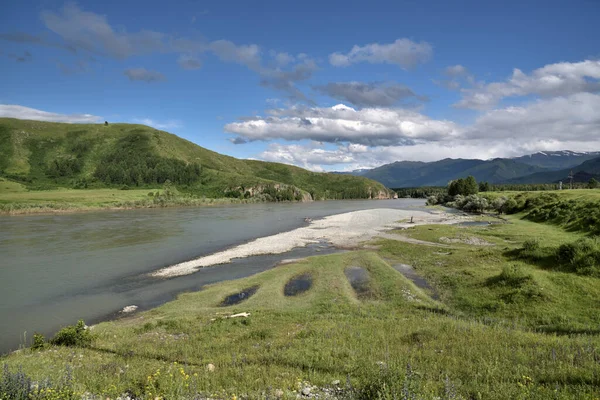 Katun Nehri, Altai Dağlarının hanımıdır..