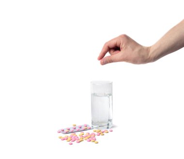 Beyaz arka planda ilaçlar