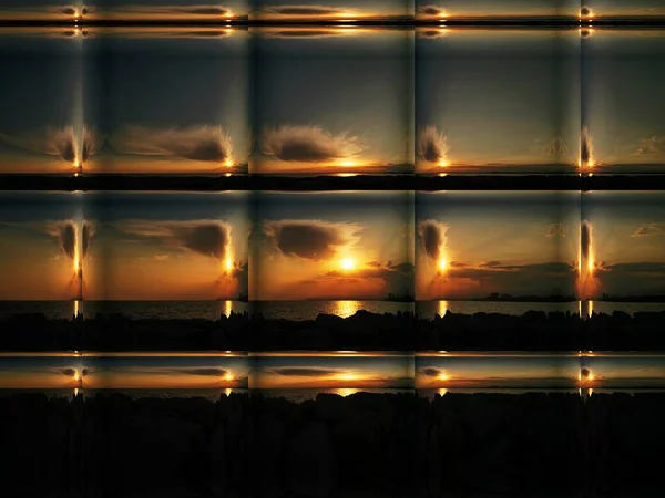 地中海梅尔辛火鸡上方的Sunset的云天玻璃球 — 图库照片