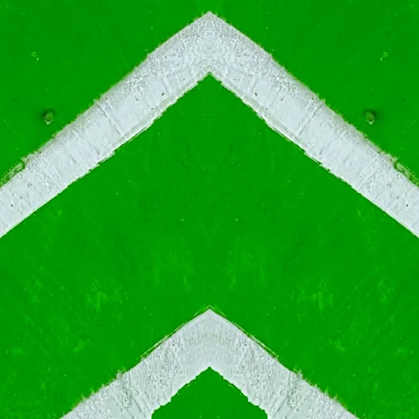 最小限の緑と白の斜線と方向の矢印がパターンやデザインに変換され — ストック写真