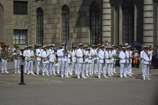 Estocolmo Suecia Julio 2014 Cambio Ceremonia Guardia Cubierta Observación Cerca —  Fotos de Stock