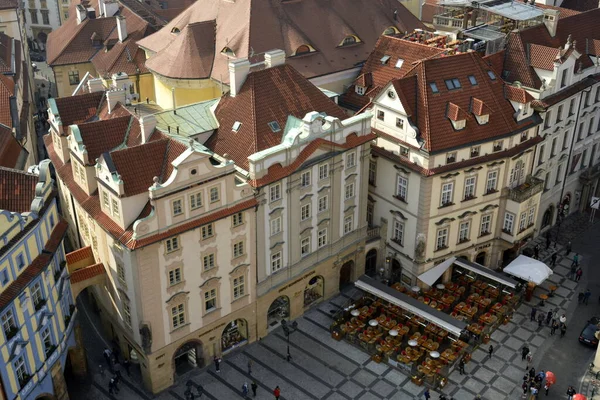 Prag, Çek Cumhuriyeti. Nisan 02, 2014. Eski Prag şehir merkezi. Eski Şehir Kulesi 'nden Görünüm