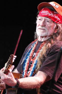 Denver, Colorado / USA - 9 / 14 / 2005 - Willie Nelson Red Rocks Amfitiyatrosunda konser veriyor.
