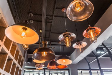 Dekoratif antika edison stil filaman eski aydınlatma dekor ampul iç. Odağı seçin