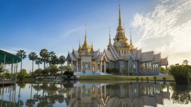 4k. Zaman atlamalı, Wat sigara Kum, Amphoe Sikhiu, gün batımında Tayland Nakhon ratchasima Tapınağı Simgesel Yapı