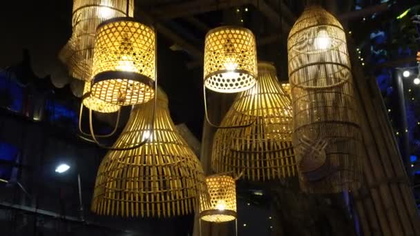 Thaise Traditionele Lamp Gemaakt Van Bamboe — Stockvideo