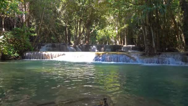 Wasserfall Tiefen Wald Huay Mae Kamin Wasserfall Stock Der Der — Stockvideo