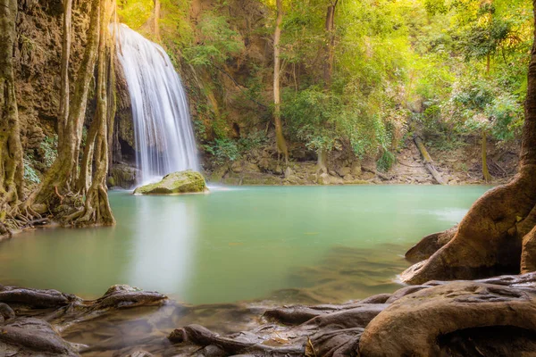 Landschaft Des Erawan Wasserfalls Nationalpark Ist Ein Wasserfall Tiefen Wald — Stockfoto