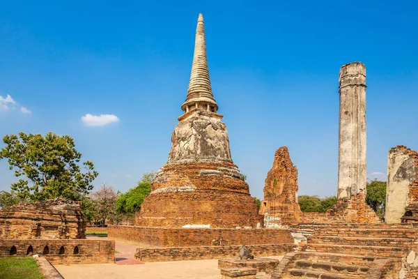 Forntida Pagoda Vid Wat Mahathat Buddhistiskt Tempel Ett Tempel Byggt — Stockfoto