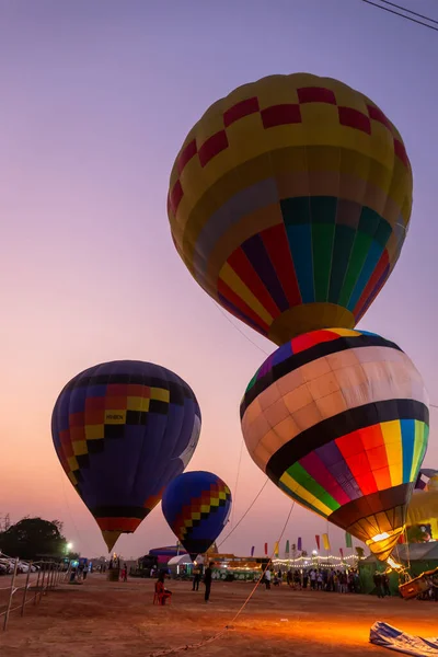 Nakhon Ratchasima Tailândia Fevereiro 2020 Balões Quente Coloridos Voando Acima — Fotografia de Stock