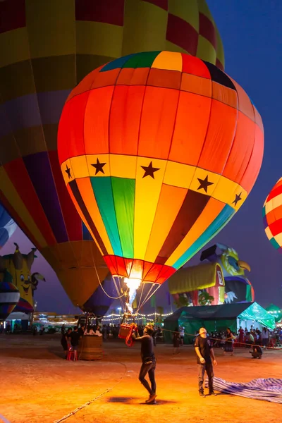 Nakhon Ratchasima Tailândia Fevereiro 2020 Balões Quente Coloridos Voando Acima — Fotografia de Stock