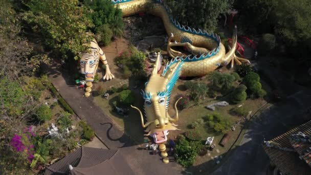 Chiang Mai Thailand Aerial View Dragon Tunnels Skulptur Vid Kun — Stockvideo