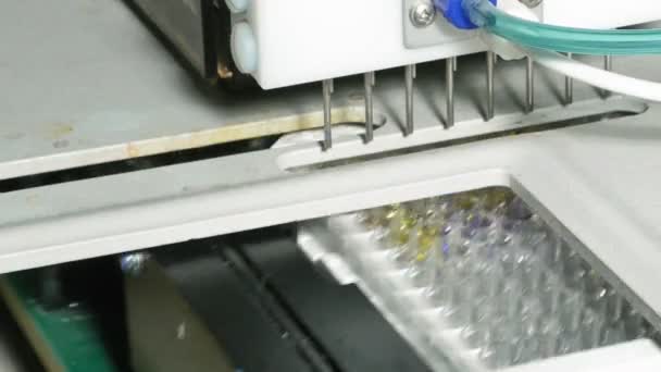 Bio laboratorium kliniki medycznej chemicznych automatyczny analizator — Wideo stockowe