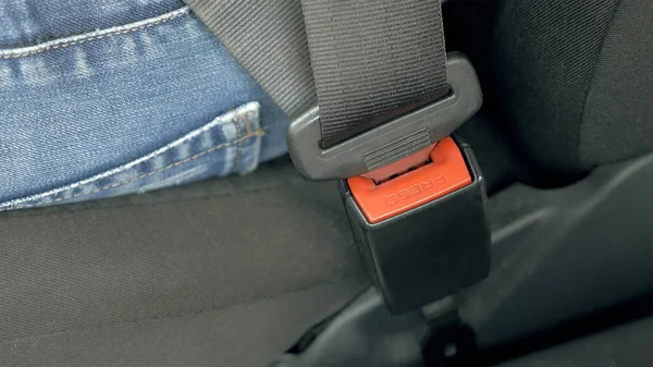 Pas bezpieczeństwa w samochodzie — Zdjęcie stockowe