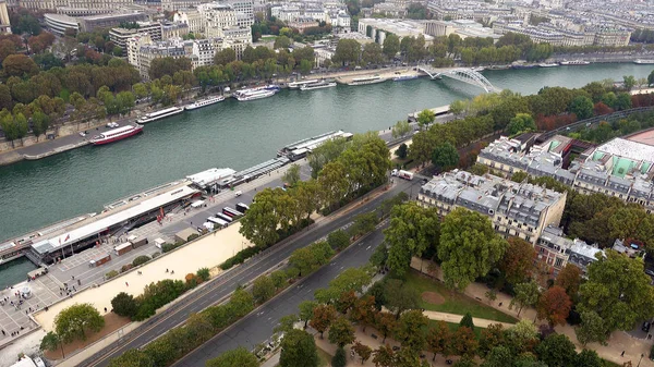 Paris flygbilder tilt utsikt över Seine och broar — Stockfoto