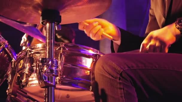 Drummer plays on drum set and cymbal — Stock Video