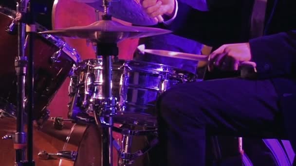 Drummer plays on drum set and cymbal slow motion — Stock Video