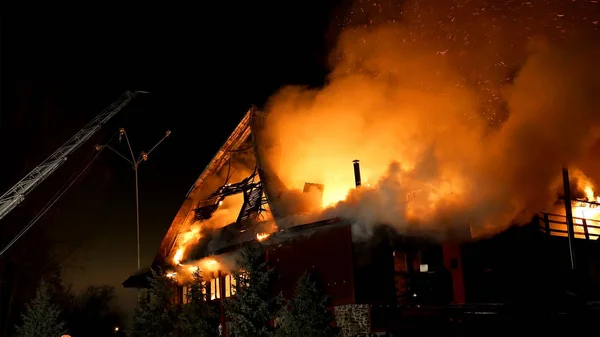 화재입니다. 불꽃의 인 페 르노 화재 및 연소. — 스톡 사진