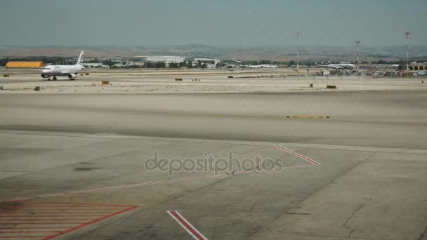 Terminal de aeropuertos y temporizador de tráfico de aeródromo — Vídeos de Stock