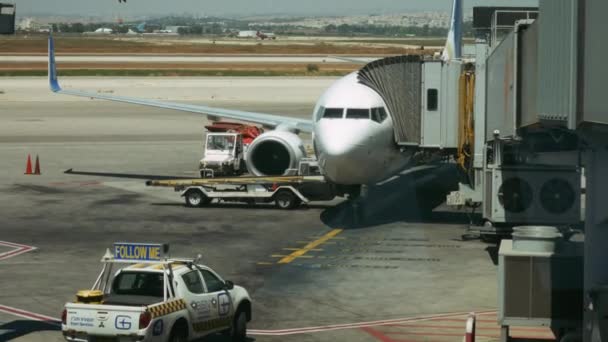 Timelapse de embarque y descarga del avión — Vídeos de Stock