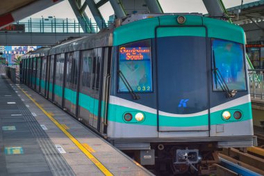 Kaohsiung, Tayvan 7 / 27 / 2019 Kaohsiung MRT Trenleri