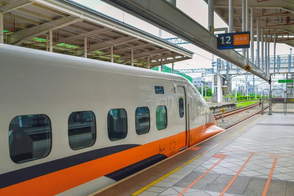 Kaohsiung Taiwan 2019 Taiwan Comboios Ferroviários Alta Velocidade Plataforma Kaohsiung — Fotografia de Stock