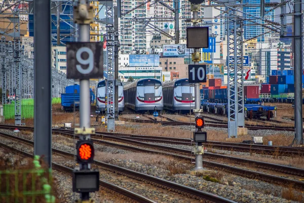Estação Ferroviária Busan Hongkong Mtr Rotem Emu Train — Fotografia de Stock