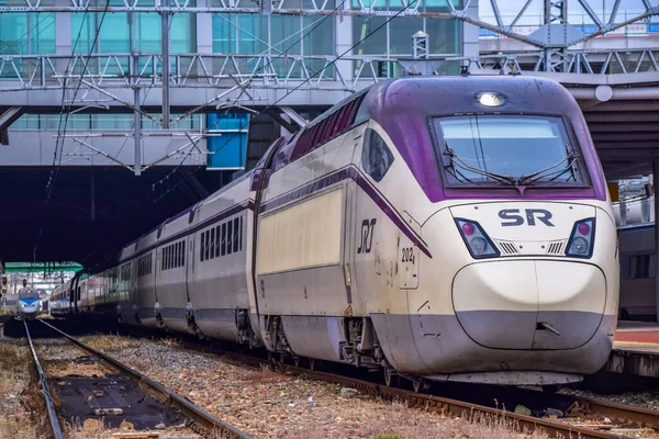 Korail Kore Yüksek Hız Treni Busan Tren İstasyonu 'nda SRT Trenleri