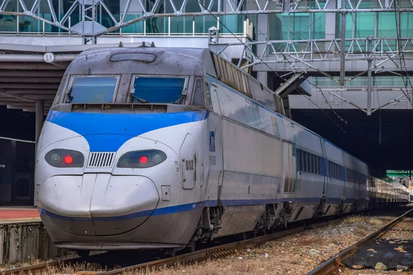 Korail Korea Kolej Dużych Prędkości Ktx Pociągi Pusan Dworca Kolejowego — Zdjęcie stockowe