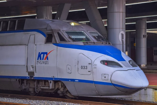 Korail Korea Kolej Dużych Prędkości Ktx Pociągi Pusan Dworca Kolejowego — Zdjęcie stockowe